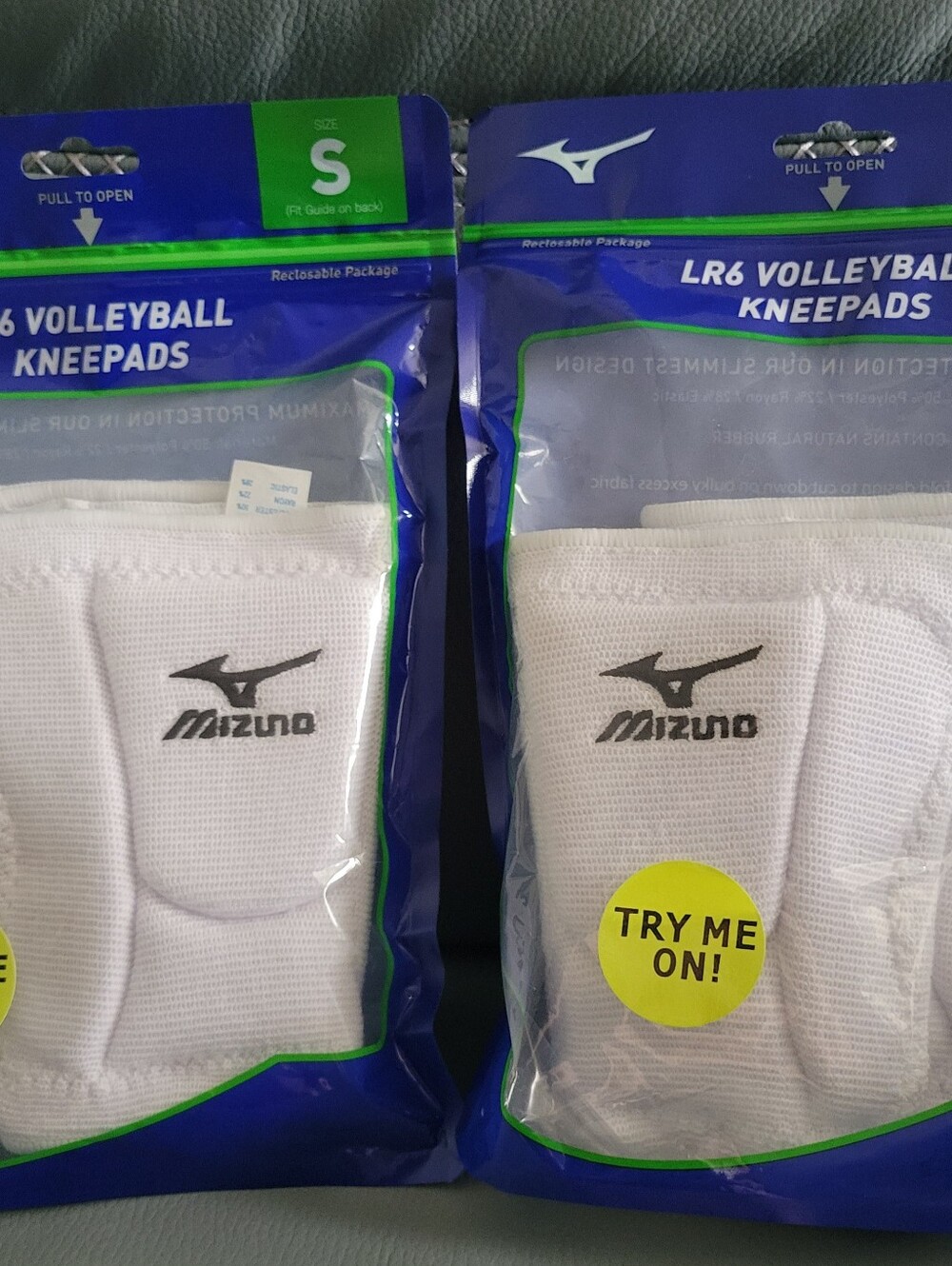 TWO PAIRS Of Size Small - Mizuno LR6 Kneepad #480105